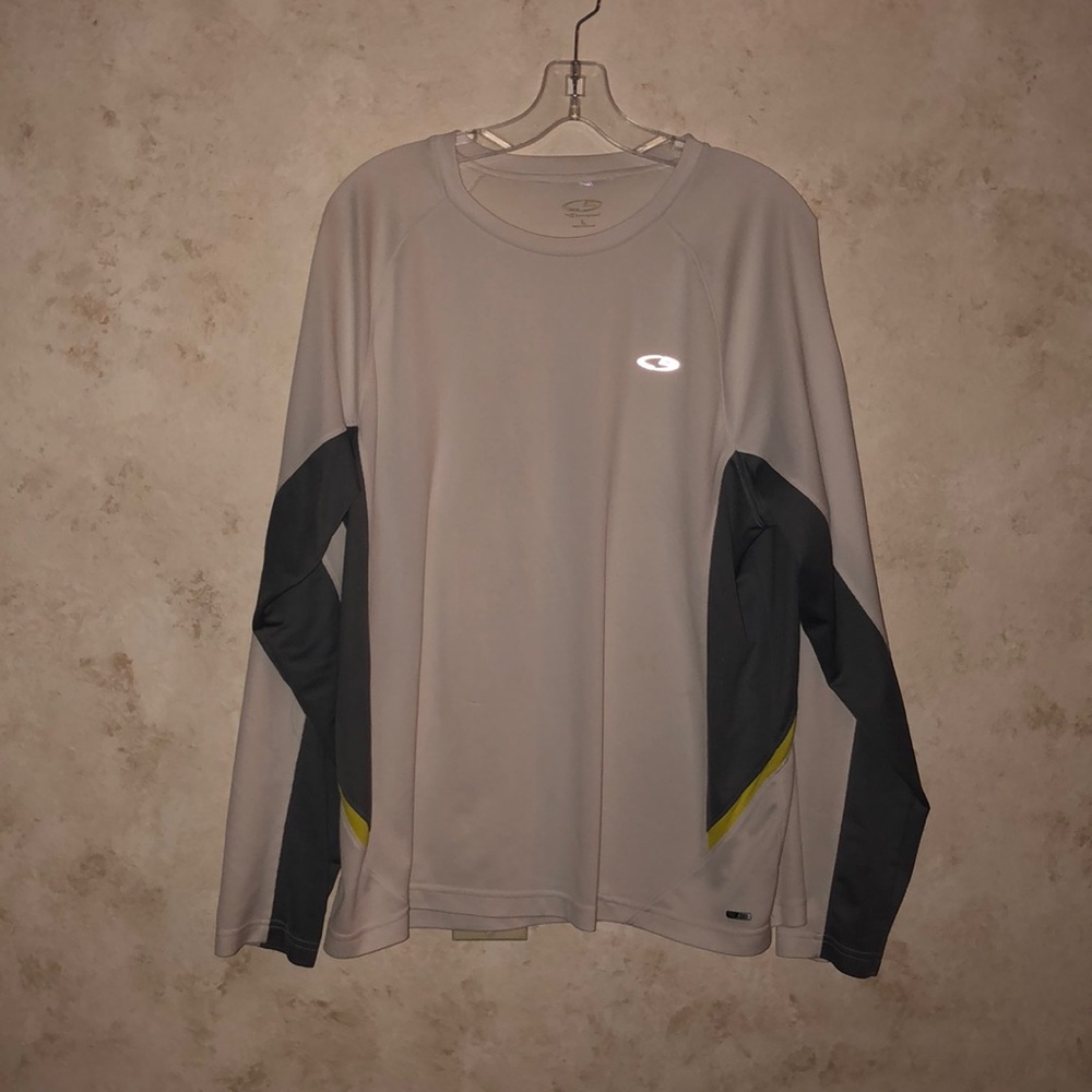 White athletic Shirt